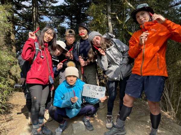 2021-03-28屏風山單攻，111.2K最新登山口去與回1337727