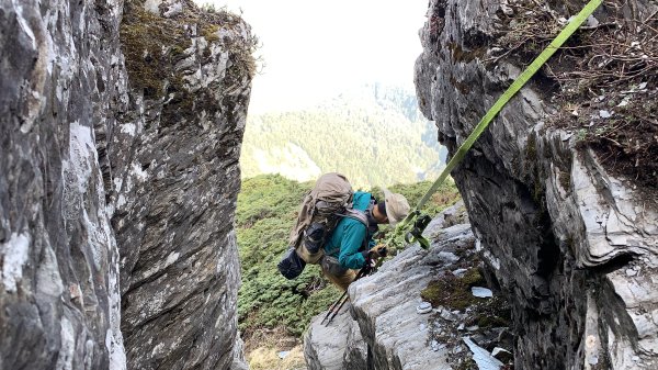 【百岳】奇萊北壁下屏風，驚險刺激的旅程2392058