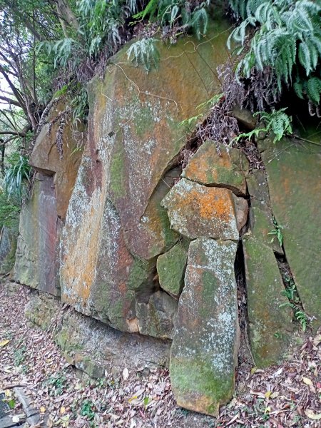 美麗的劍潭、渾然天成的猴洞巨岩和湖山磺溪1320192