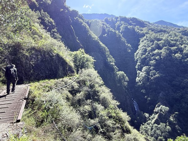 來去郡大坐龍貓公車順登對關山2822337