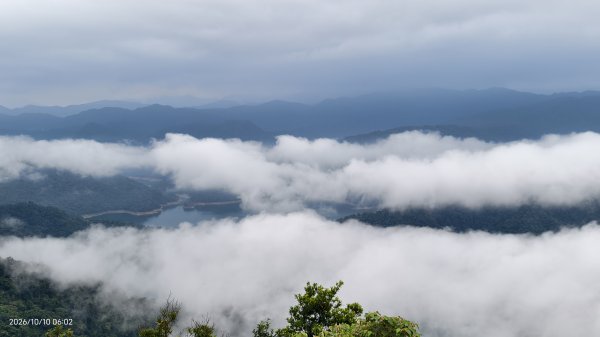 #虎山峰 #雙十國慶 #101大樓 #翡翠水庫壩頂 #斜射光 #雲海 10/103130799