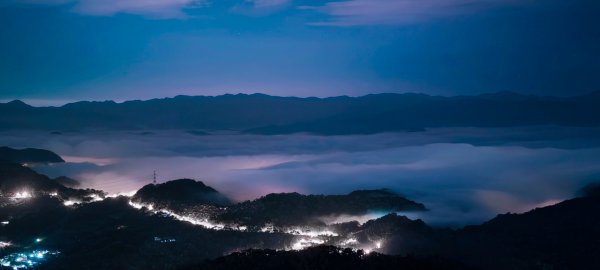 #二格山 #琉璃光 #霞光 #火燒雲 #雲海流瀑 #日出 8/202864861