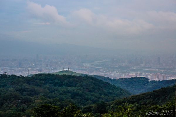 青龍嶺到大棟山，觀桃園落日，賞台北夜景211444