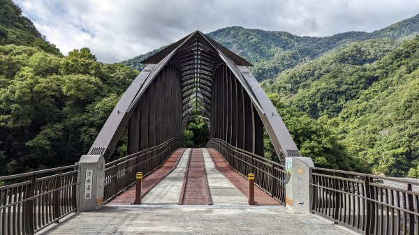 白石安東軍高山湖泊草原，空靈幽靜。1756636