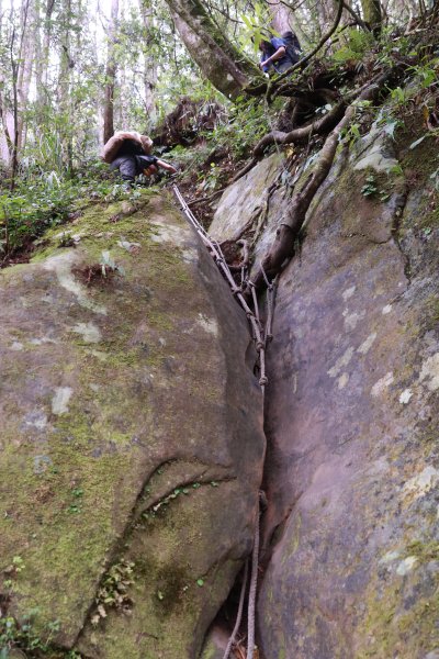 豐山眠月：石夢谷連走水漾千人洞2757770