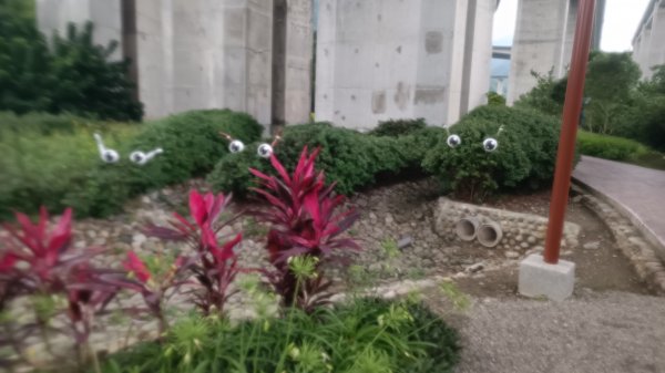 橋聳雲天綠雕園區1753789