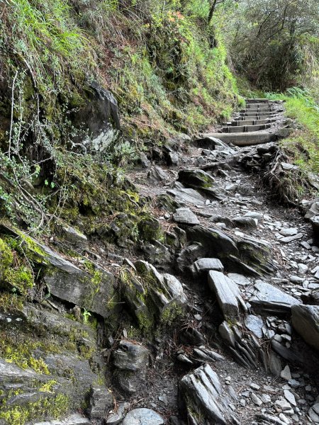 石瀑中行走登玉山前峰2208784