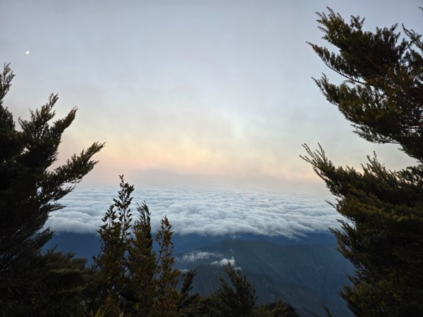 北大武山（喜多麗斷崖）雲海、雲霧、耶穌光之美2467640