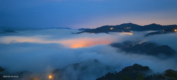 北宜郊山之濫觴 #琉璃光雲海 #日出雲海 #觀音圈雲海 #海景第一排 6/232818931
