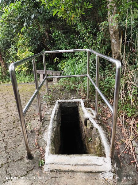 走訪新北市中和區及土城區的名勝古蹟：圓通禪寺、牛埔頭山、新加坡山2518406