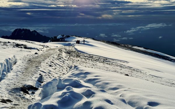 吉利馬札羅北方環線（Kilimanjaro Northern Circuit trek）2415701