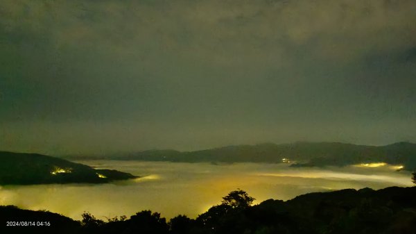 跟著雲海達人山友追雲趣 #琉璃光雲海 #火燒雲雲海 #日出雲海 8/142573951