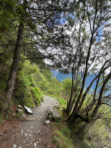 石瀑中行走登玉山前峰2208779