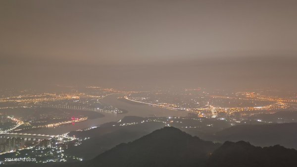 晨霧瀰漫的觀音山2476122