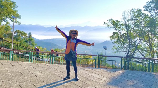 金龍山看山嵐風情2679672