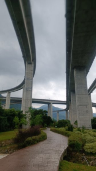 橋聳雲天綠雕園區1753793