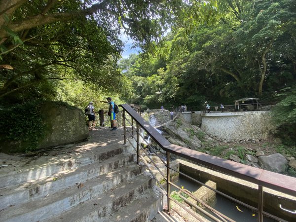 《十八份水圳步道 × 草山觀瀑吊橋 × 大屯瀑布 × 小隱潭瀑布｜陽明山夏日消暑健2856005