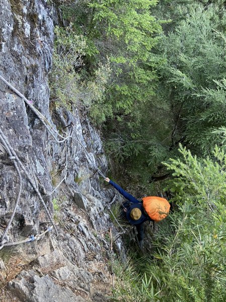 奇萊東稜翻山越嶺的淚與笑D3 2022/10/1—鐵線斷崖前營地至太魯閣北鞍營地1870717