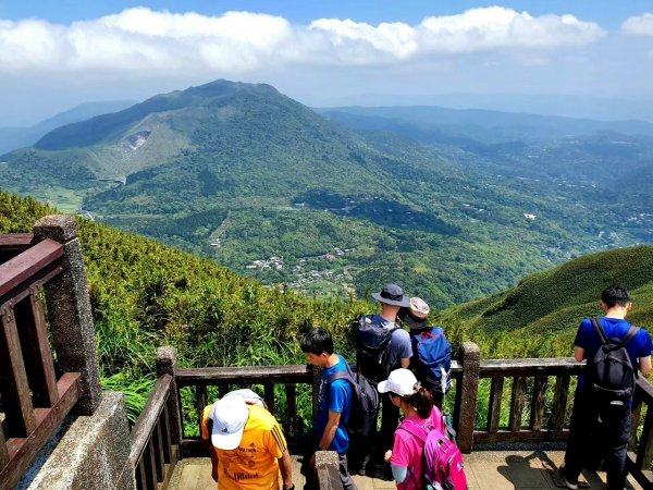 頂山，石梯嶺，竹篙山，雞心崙，五指山，梅花山，香對山，雙溪溝古道，風櫃嘴步道，土城明德山1910084