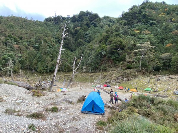 【 爬山趣 】神池營地跨年趣＆2023年的第一座百岳｜小關山1980455