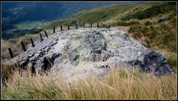 七星山主峰東峰（苗圃登山口）361567