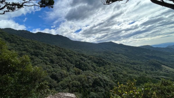 南庄大坪山山麓蓬萊大石壁無名山O型2610540