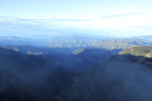 玉山主峰系列~雲瀑之美168005