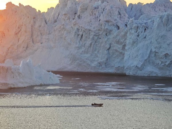 [紐約馬之行-38] 2025_1106 夜晚的伊盧利薩特2948246