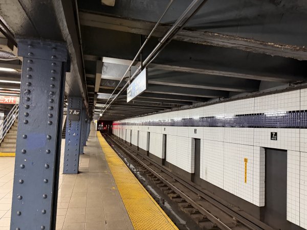 [紐約馬之行-01] 2025_1031 領紐約馬拉松物資2940483