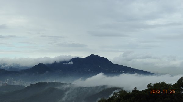雲霧飄渺間的台北盆地&觀音山1926223