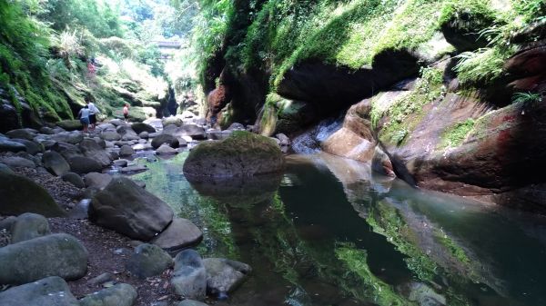 隱藏版的石碇美景~蚯蚓坑341580