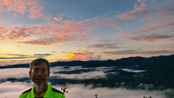 跟著雲海達人山友追雲趣 #日出雲海 #火燒雲 6/62804190