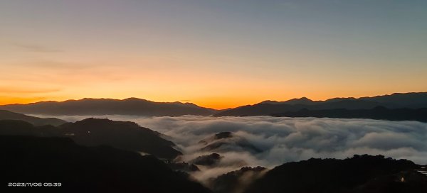 跟著雲海達人山友追雲趣-石碇十三股山晨曦/日出/火燒雲/雲海11/62337711