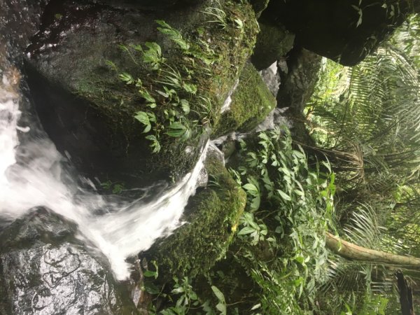 有水可玩的五寮尖山、也有一線天1955294