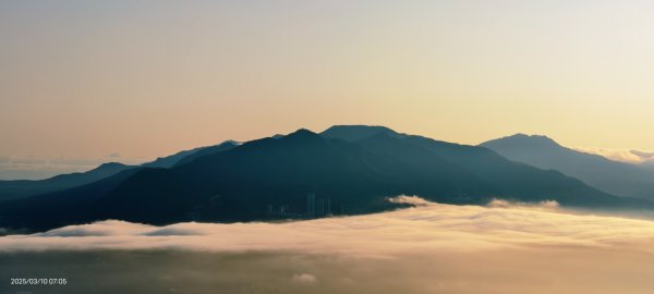 觀音山差強人意 #日出 #雲海 #雲瀑 3/102731981