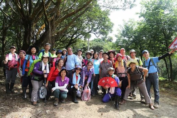 二坪頂古道-猪母屏山-青山瀑布-梅冷泉O行