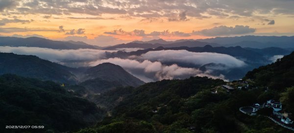 跟著雲海達人山友追雲趣-石碇趴趴走，星空夜景/曙光日出/雲海12/72368891