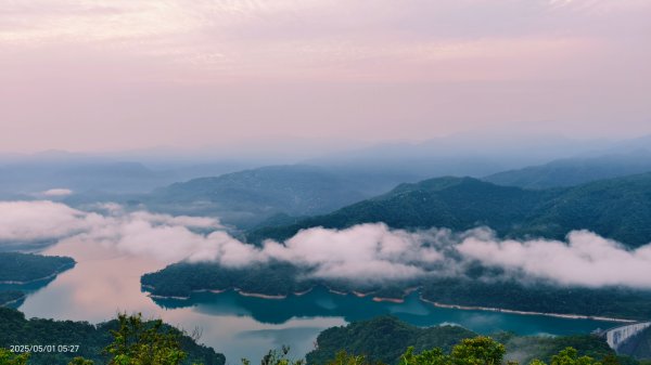 翡翠水庫壩頂 #火燒雲雲海 #日出雲海 #鱷魚島 #藍腹鷴 4/292773776