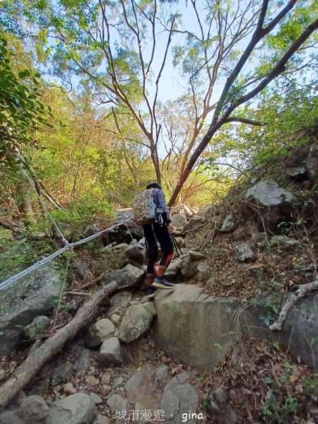 【屏東獅子鄉】海天一色。 台灣百大必訪步道~里龍山自然步道2550723