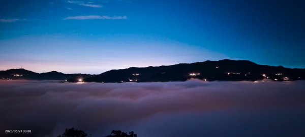 北宜郊山之濫觴 #琉璃光雲海 #日出雲海 #觀音圈雲海 #海景第一排 6/212816375