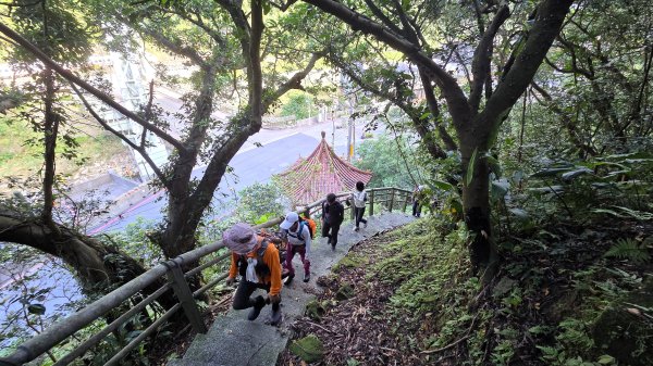 秋季品味古道與芒海的山行在猴硐牡丹山與金瓜石山2950957