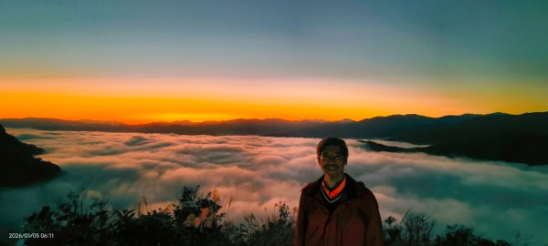 #新店四十份 #翡翠水庫壩頂 #覺真宮 #雲海 #日出 #雲瀑 #霧虹 1/52977320