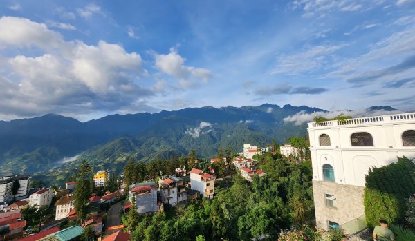 山旅也能輕鬆愜意闔家同歡~搭小火車、纜車登上越南最高峰(番西邦峰3143M)2883543