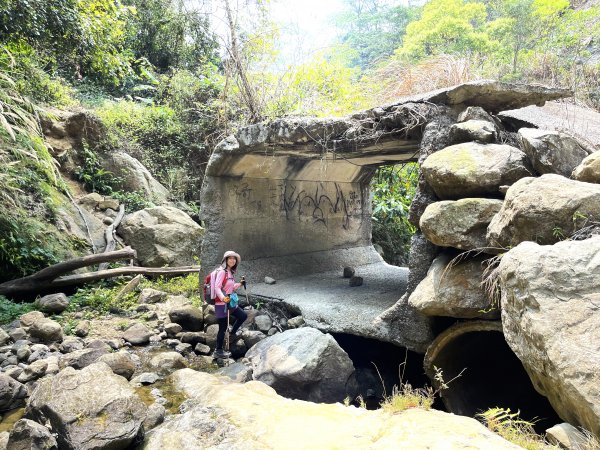 暗影山 西北稜上 南稜下 接仙女瀑布1317892