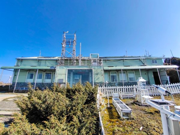 終於看到1000元背面的山景登頂玉山北峰／前峰2495940