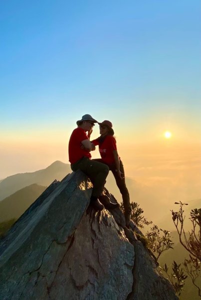 鳶嘴夕陽稍來山封面