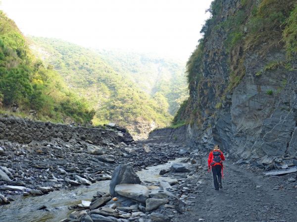 多納鬼斧神工峽谷尋幽順登藤枝山2018/04/06 305582