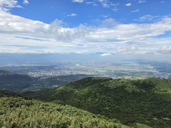 小百岳No.1⛰大屯山＆大屯山南峰+大屯山西峰3090541