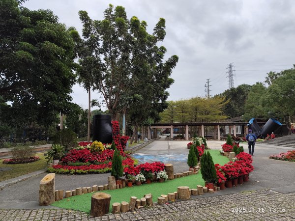 4-3 臺北自來水園區 - 自來水博物館導覽→噴泉庭園→輸配水器材展示區2692937