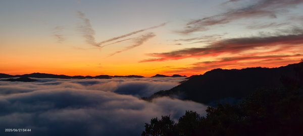 北宜郊山之濫觴 #琉璃光雲海 #日出雲海 #觀音圈雲海 #海景第一排 6/212816386